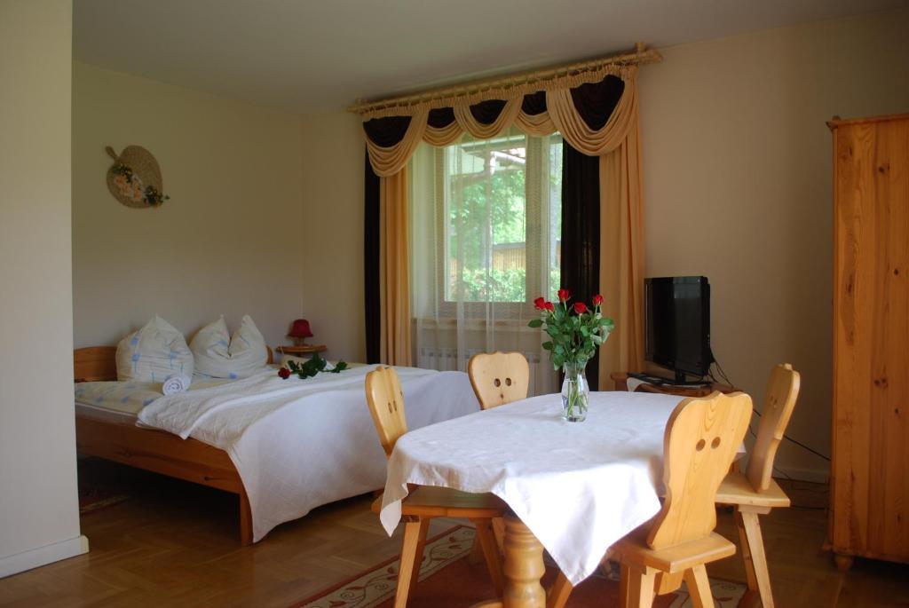 Bialy Dworek Zakopane Rom bilde