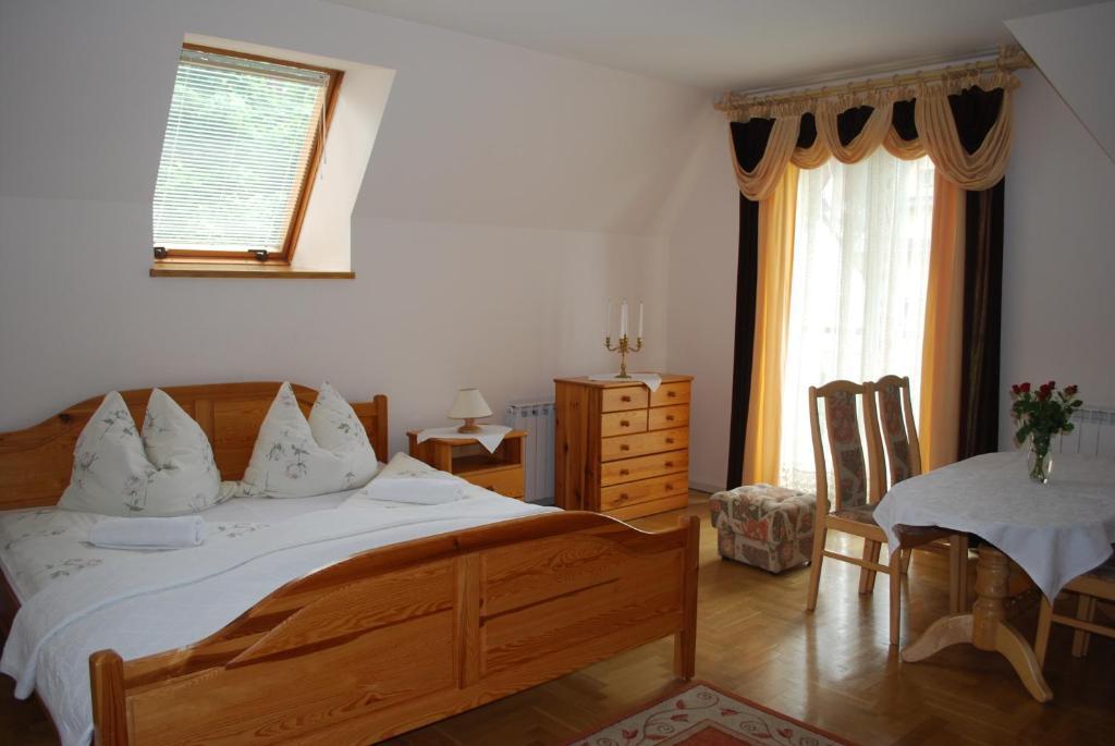 Bialy Dworek Zakopane Rom bilde