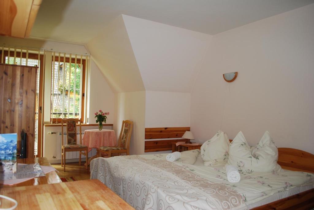 Bialy Dworek Zakopane Rom bilde